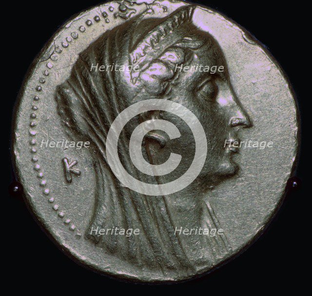 Gold coin of Arsinoe II, 3rd century BC. Artist: Unknown