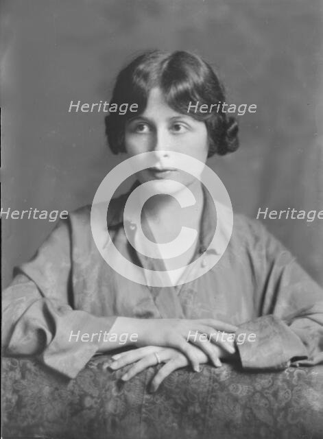 Mrs. H. Lieles, portrait photograph, 1918 Apr. 25. Creator: Arnold Genthe.