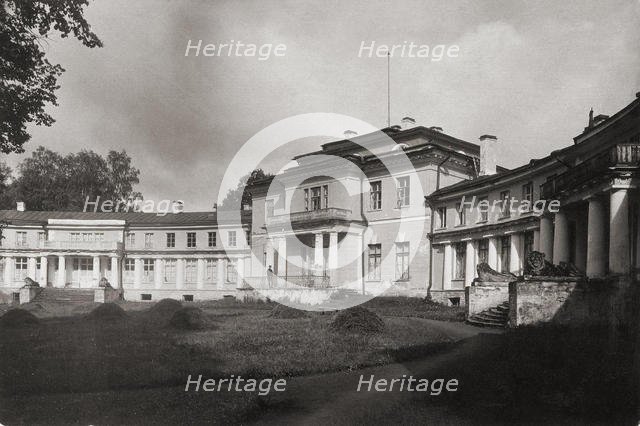 The Maryino Manor house, Early 1920s. Artist: Anonymous  