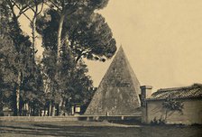 'Roma - Sepulchal pyramid of Caius Caestius - Gate of Saint Paul on the Ostia road', 1910. Artist: Unknown.