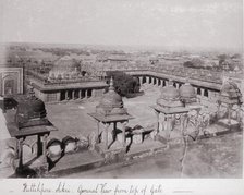 Futtehpore Sikri, General View from top of Gate, Late 1860s. Creator: Samuel Bourne.