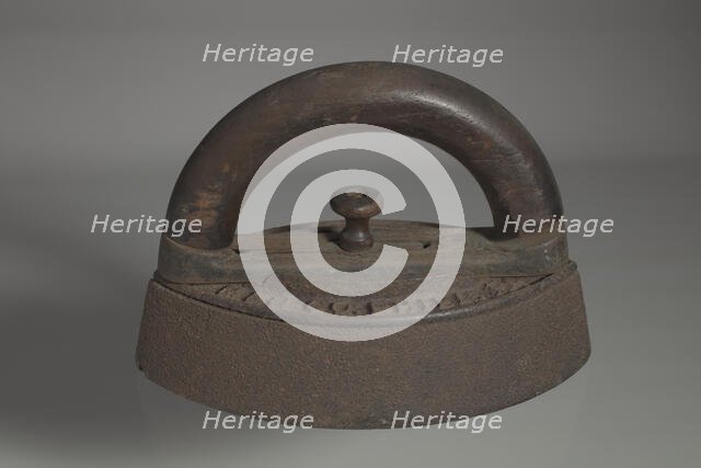 Sad iron owned by members of the Ellis family, after 1870. Creator: Enterprise Manufacturing Company of Pennsylvania.