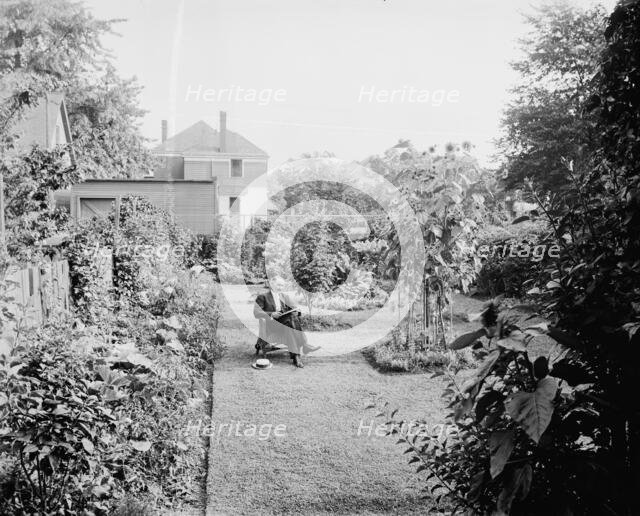 Garden at 124 E. Euclid Avenue, Detroit, Mich., between 1905 and 1915. Creator: Unknown.