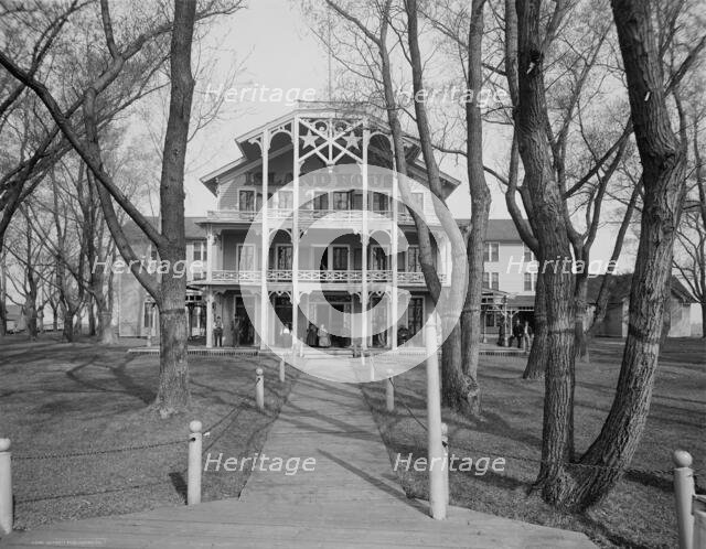 Star Island House, Ste. Claire [sic] Flats, Mich., c.between 1910 and 1920. Creator: Unknown.