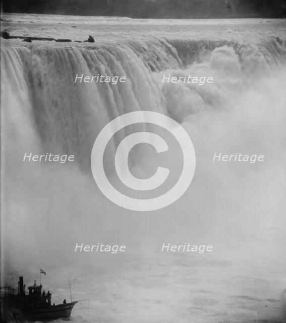 The Horseshoe Falls, Niagara, (1900?). Creator: Unknown.