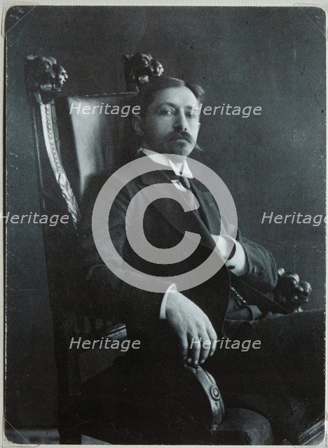 Portrait of the author Ivan A. Bunin (1870-1953), 1909. Artist: Zdobnov, Dmitri Spiridonovich (End of 19th cen.)