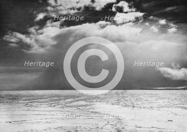 'A Blizzard Approaching Across The Sea Ice', c1910–1913, (1913).  Artist: Herbert Ponting.