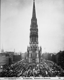 Ansichtskarte Hamburg, Nikolaikirche am Hopfenmarkt. Creator: Unknown.