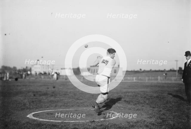 Gillis, hammer, 1912. Creator: Bain News Service.