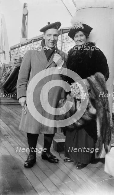 Harry Lauder and wife, 1914. Creator: Bain News Service.