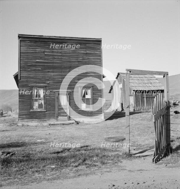Farmer saloon and stagecoach tavern which is the temporary..., Gem County, Idaho, 1939. Creator: Dorothea Lange.