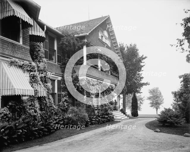 Residence of Geo. H. Russell [i.e. George H. Russel], Grosse Pointe, Mich., between 1890 and 1901. Creator: Unknown.