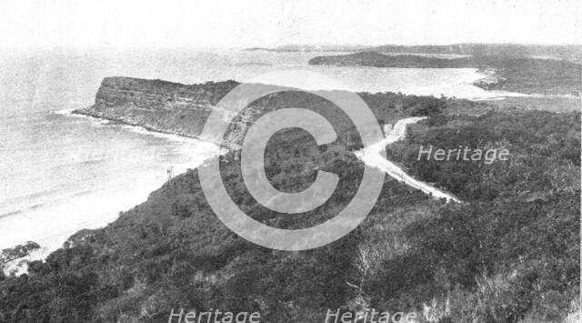 ''Un aspect de la cote australienne dans la Nouvelle-Galles du sud; Les Terres Du Pacifique', 1914. Creator: Unknown.