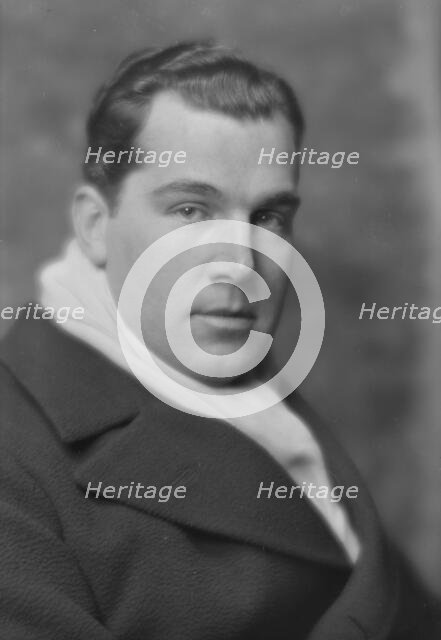 Tappe´, Mr., portrait photograph, 1914 Dec. 9. Creator: Arnold Genthe.