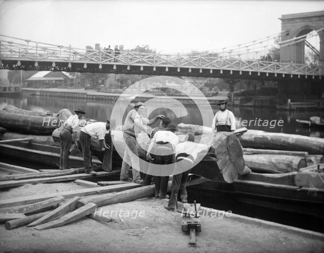 Marlow Bridge, Marlow, Buckinghamshire, c1860-c1922. Artist: Henry Taunt