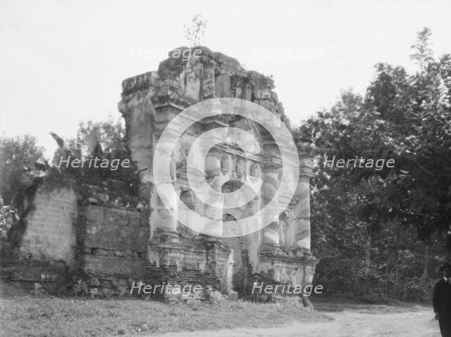 Travel views of Cuba and Guatemala, between 1899 and 1926. Creator: Arnold Genthe.