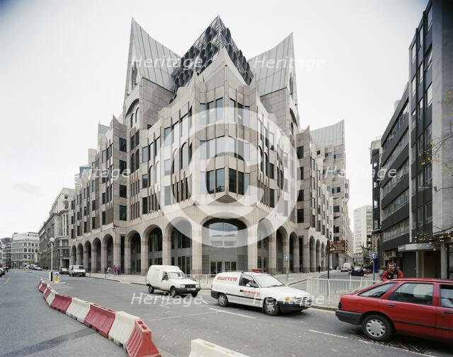 3 Minster Court, Mincing Lane, City of London, 01/10/1993. Creator: John Laing plc.