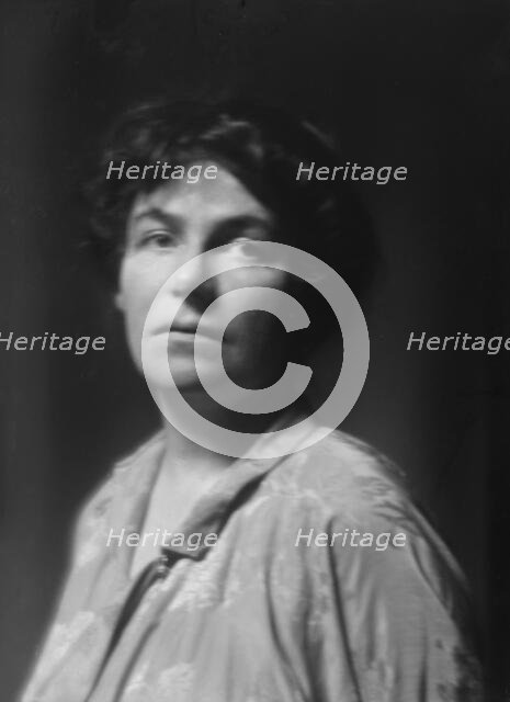 Shelton, Mrs., portrait photograph, 1913 July 17. Creator: Arnold Genthe.