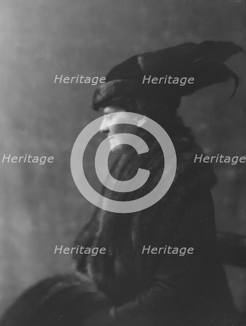 Edey, Fred, Mrs., portrait photograph, 1916. Creator: Arnold Genthe.