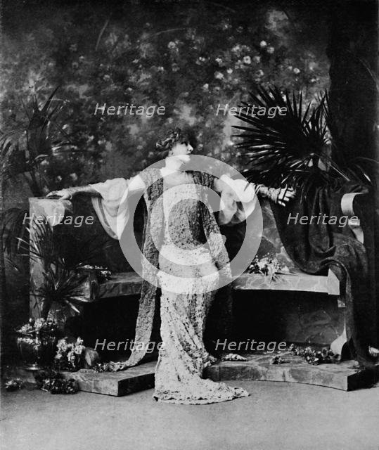 'Madame Sarah Bernhardt', 1914. Creator: W&D Downey.