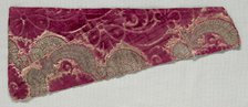 Velvet Fragment, 1400s. Creator: Unknown.