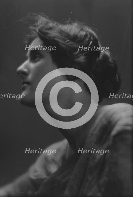 Loos, Helen, Miss, portrait photograph, 1914 Mar. 6. Creator: Arnold Genthe.