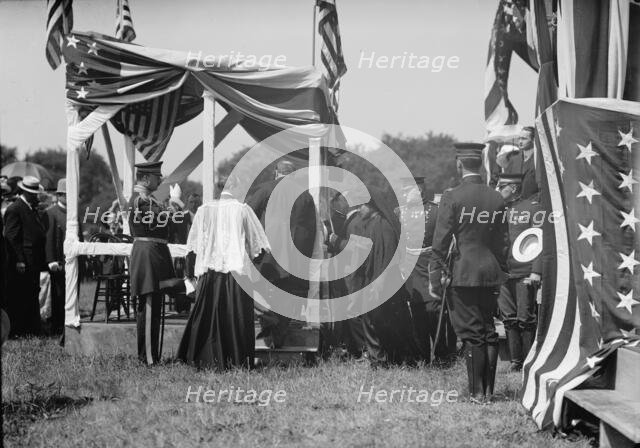 Military Field Mass By Holy Name Soc. of Roman Catholic Church, 1910. Creator: Harris & Ewing.