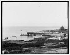 Appledore (House) hotel and cottages, Isles of Shoals, N.H. i.e. Maine, c1901. Creator: Unknown.