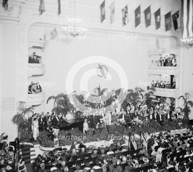 D.A.R. Convention, 1920. Creator: Harris & Ewing.