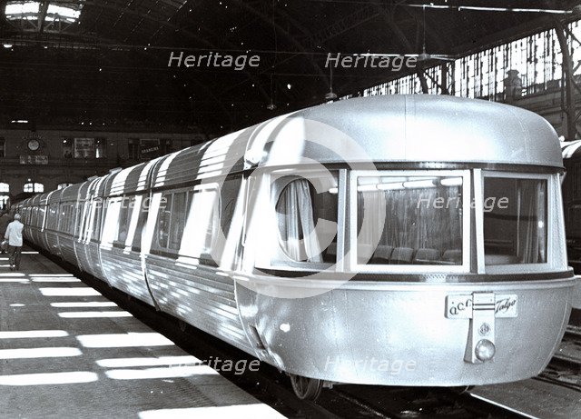 Articulated lightweight Talgo Train, 1950.
