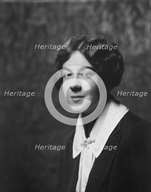 Cotton, May, Miss, portrait photograph, 1924 July 24. Creator: Arnold Genthe.