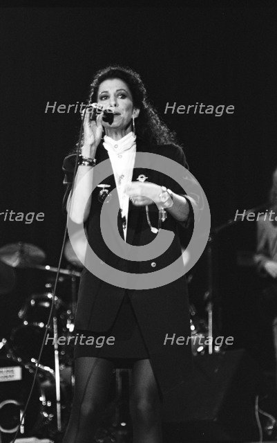 Rita Coolidge, Assembley Halls, Worthing, 1988.   Artist: Brian O'Connor.