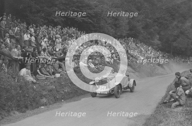 Vauxhall 30/98 competing in the MAC Shelsley Walsh Hill Climb, Worcestershire, 1932. Artist: Bill Brunell.