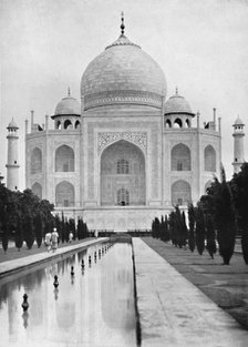 'Agra. The Taj Mahal near view', c1910. Creator: Unknown.