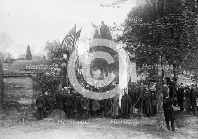 Allied Commission To U.S. At Mount Vernon, 1917. Creator: Harris & Ewing.