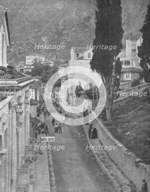 'La Chasse aux Armeniens dans les rues de Trebizonde', 1916. Creator: Unknown.