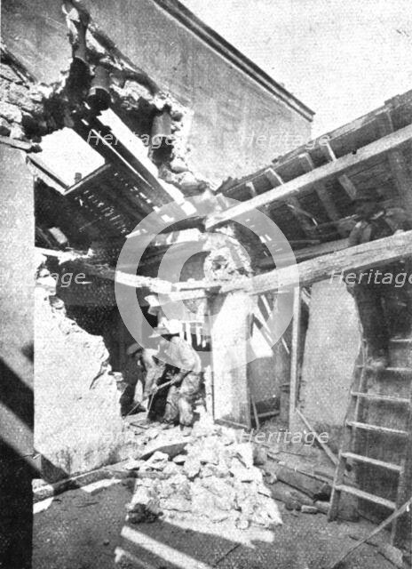 'Quelques Points de Chute; Rue Saint-Georges, no 35, pre canon, le 13 avril; deux autres..., 1918. Creator: Unknown.