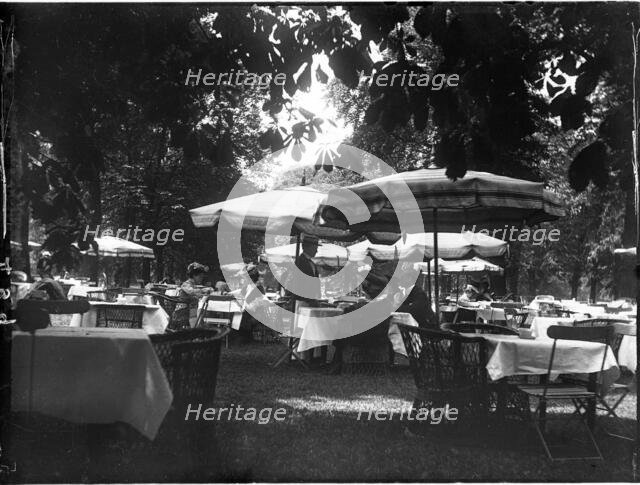 Hyde Park, City of Westminster, London, 1905. Creator: Katherine Jean Macfee.