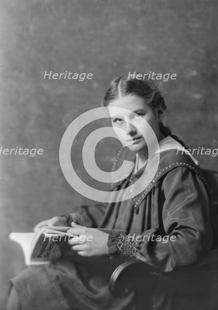 Miss Hope Garland, portrait photograph, 1918 Mar. 25. Creator: Arnold Genthe.
