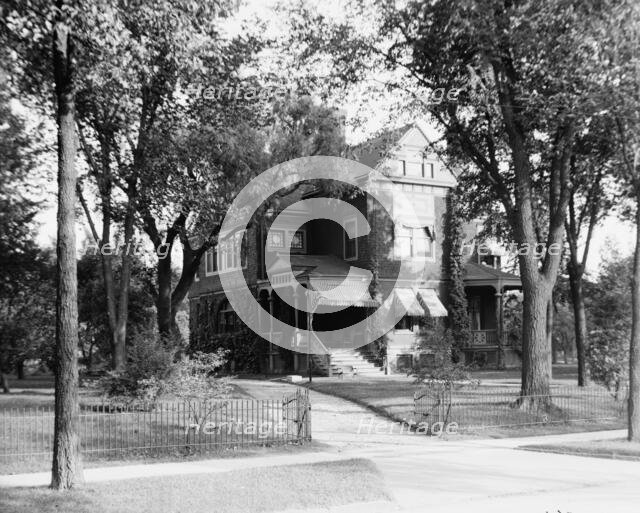 Dr. Henry C. Potter's residence, Saginaw, Mich., between 1900 and 1910. Creator: Unknown.