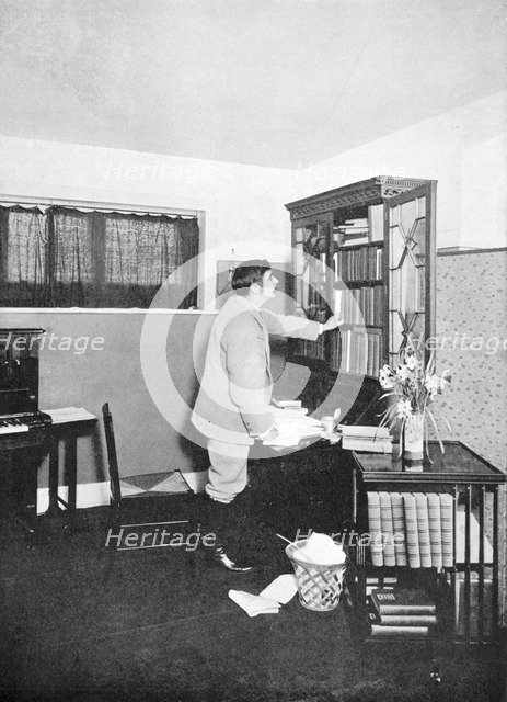 HG Wells (1865-1946), English novelist, writer and popular historian, c1902. Artist: Unknown