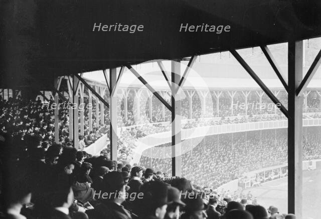 Game between Boston NL and New York NL at Polo Grounds (baseball), 1910. Creator: Bain News Service.