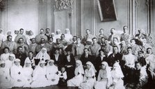 Tsarina Maria Fyodorovna of Russia visiting a hospital in Kiev, 1915. Artist: Unknown