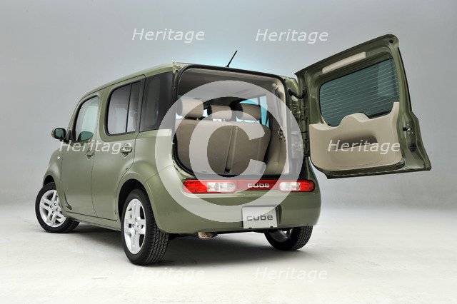 Nissan Cube 2008. Artist: Simon Clay.