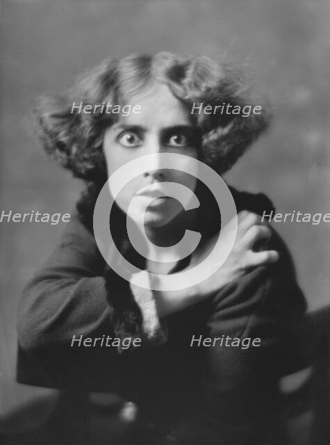 Mrs. De Kerlar, portrait photograph, 1918 Feb. 11. Creator: Arnold Genthe.