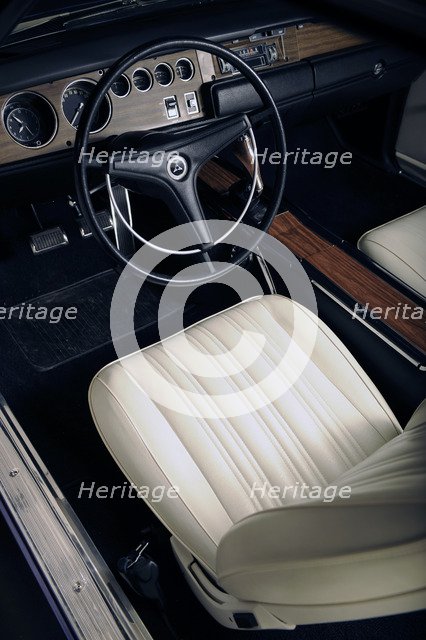 Dodge Coronet Hemi RT 1970. Artist: Simon Clay.