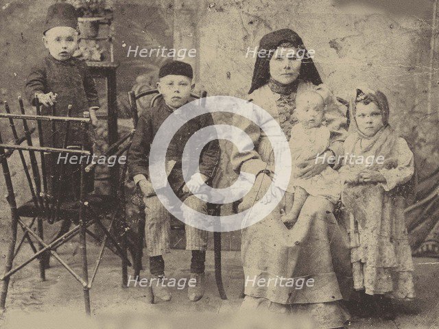 Kazan Tatar Family, 1900s.