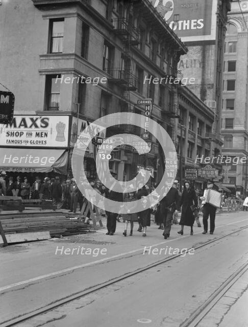 Returning to headquarters..., Salvation Army, San Francisco, California, 1939. Creator: Dorothea Lange.