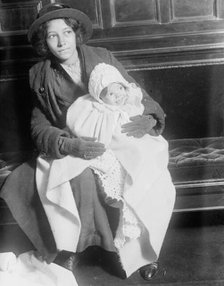 Mrs. L.M. Riley and Emilie, between c1915 and c1920. Creator: Bain News Service.