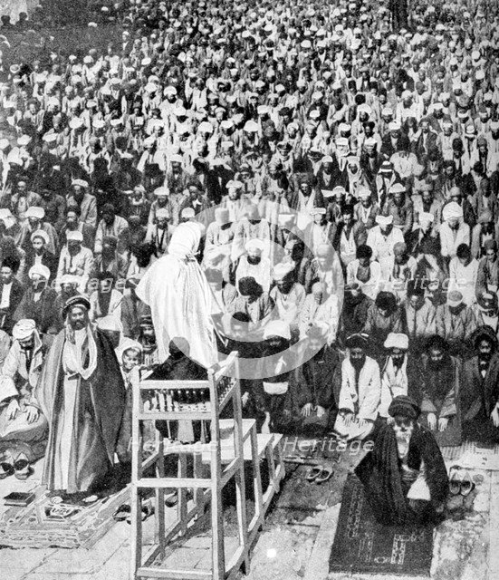 Pious Moslems gathered at the 'Durbar of God', Mecca, Saudi Arabia, 1922. Artist: Unknown